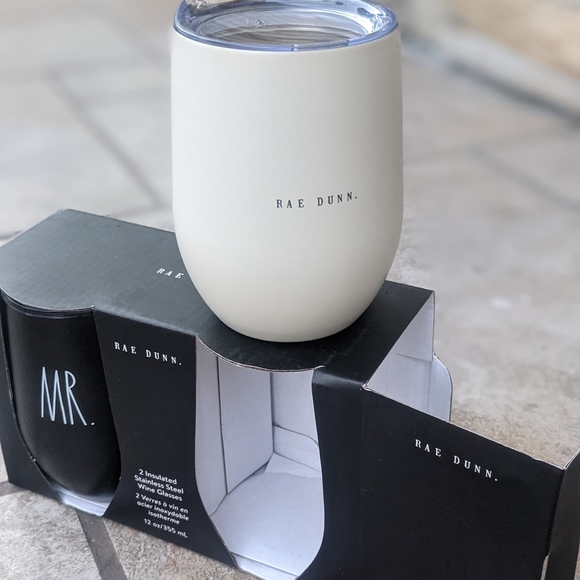 [Rae Dunn]💍Mr & Mrs Wedding Wine Glasses - Picture 4 of 5